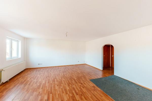Apartament cu 3 camere in  Aradul Nou, zona Tabacovici