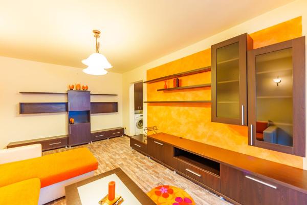 Apartament renovat modern, 2 camere, “la cheie” în zona Lebăda, Arad