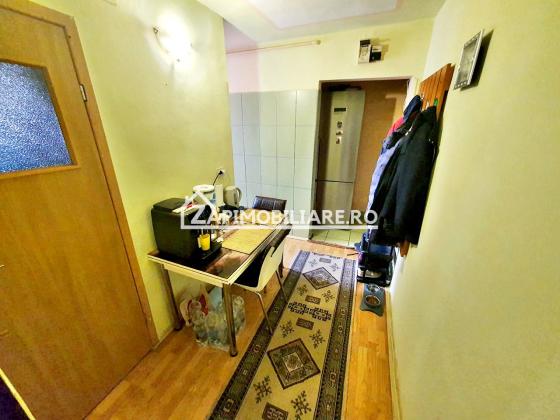 Apartament 2 camere, 40 mp,cartier Dambu Pietros 0% comision
