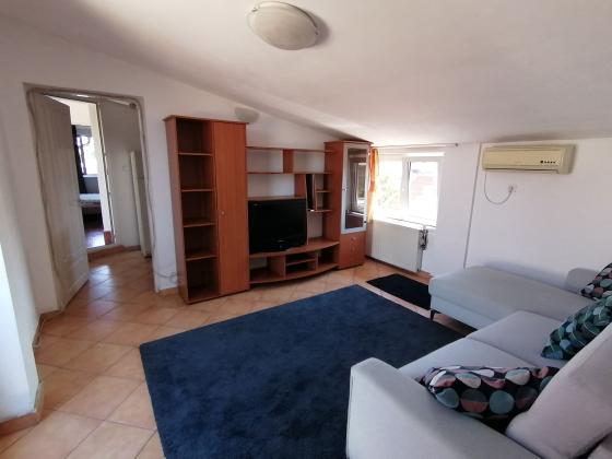 Apartament 142 mp - 3 camere + terasa in vila zona Primaverii