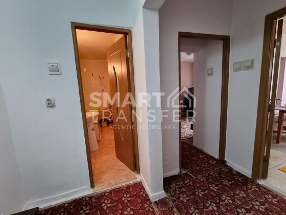 Apartament cu 2 camere decomandate in zona Select, Moinesti