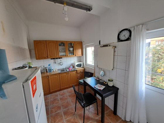 Apartament cu 3 camere in zona Romana